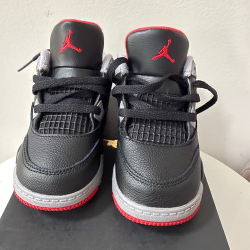 Jordan retro bred - 4,